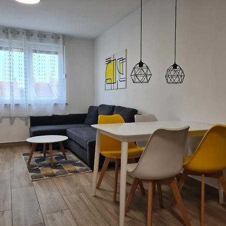River68 - Apartment In Rijeka Bagian luar foto